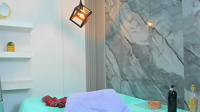 IsabellaMonet webcam