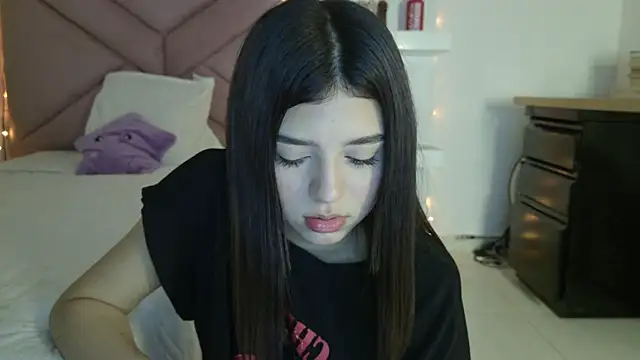 eva_sin18 live sex cam