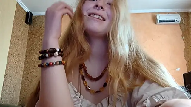 KateVibe_01 webcam