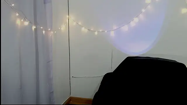 Carlin_Diaz webcam