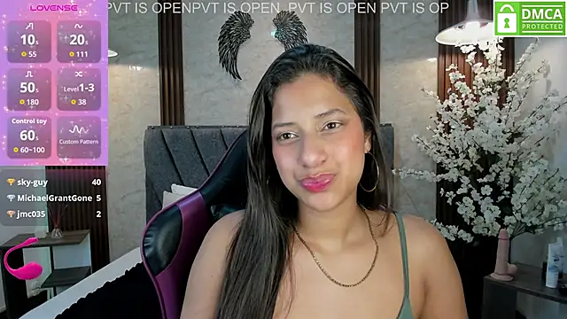 Atiena_ webcam