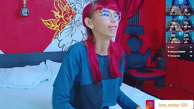 Lunamistyc live sex cam