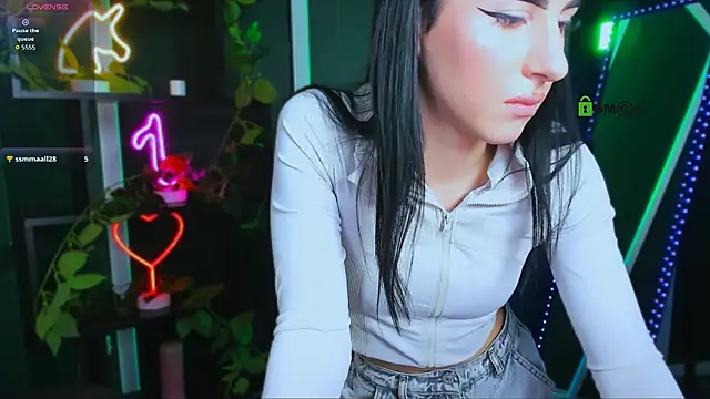 alia_skay webcam