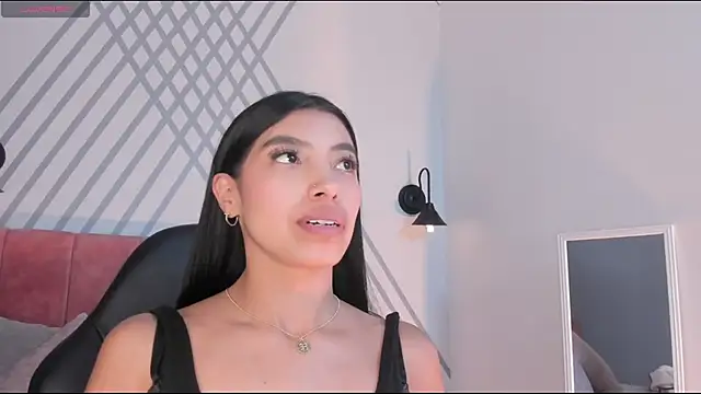 Tiffany_Low webcam