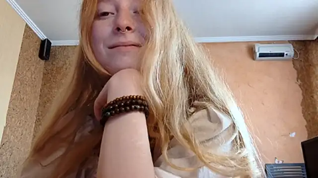 KateVibe_01 webcam
