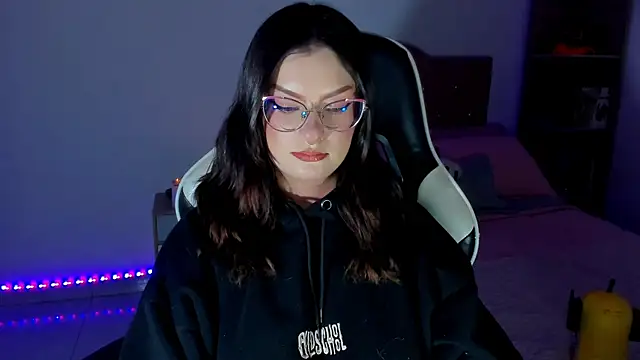 OphelianaRose33 webcam