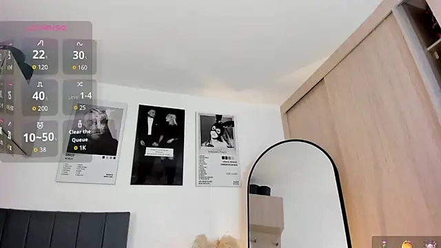 hollyprincess_2 (T young) - RIDE DILDO NAKED