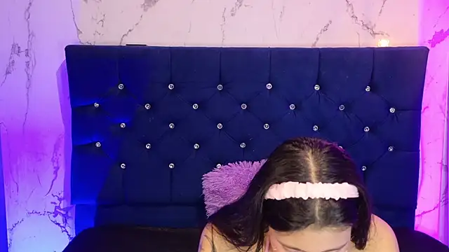 Dakotaa_Johnson webcam