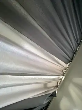 美女taozi18在线直播