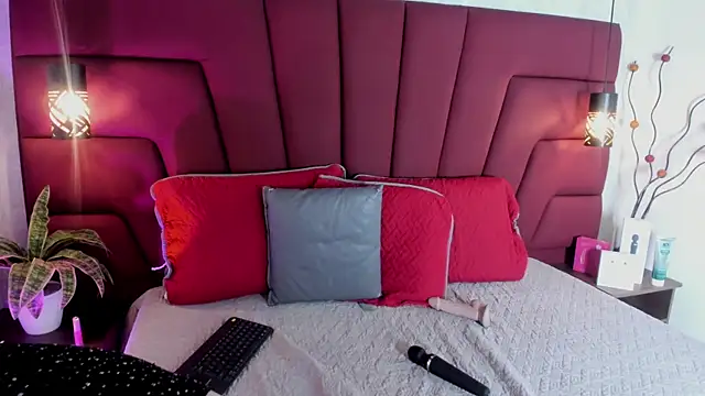 Emili__hot webcam