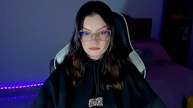 OphelianaRose33 webcam