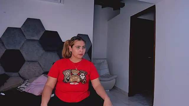 MikaelaStone webcam