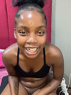 Littlebunny33 webcam