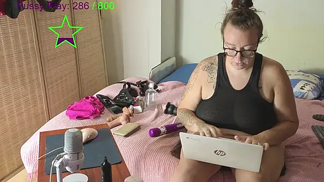 JadeStarUK webcam