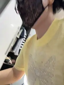 美女taozi18在线直播