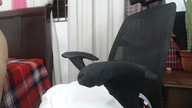 jenny_milf69 - Jenny_milf69's free webcam - UK Sex Cams