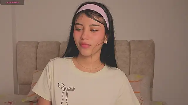 IsaYourDolly webcam
