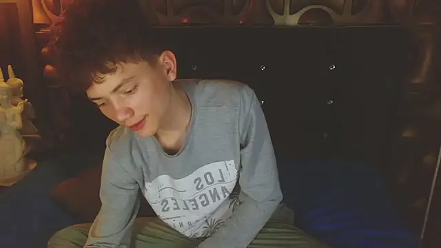 cruz_dante (M twink) - CUMING IN PUBLIC