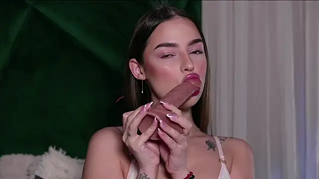 ScarletColes webcam