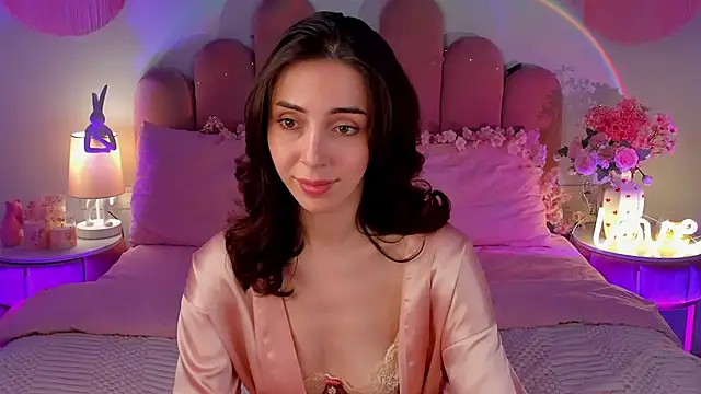 ElsaYoung webcam