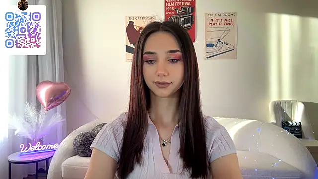 LinaMour webcam