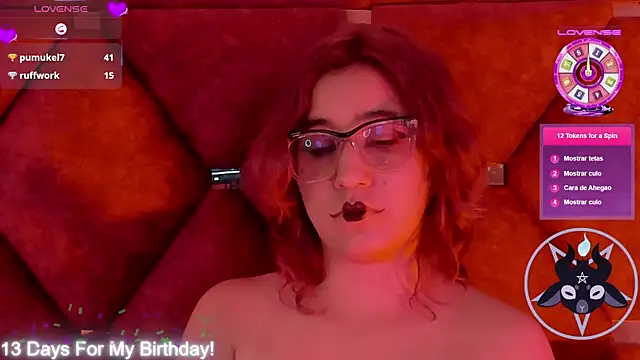 Kiri_Velvet webcam