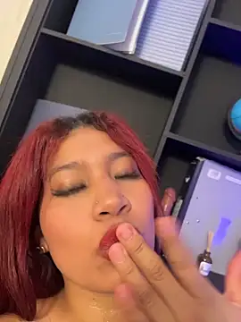 Cherry_Charlottee webcam