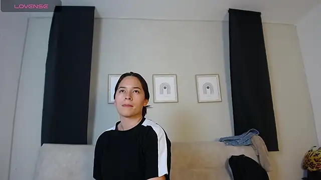 Venus_Red_69 webcam
