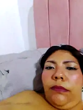 Izel_ webcam