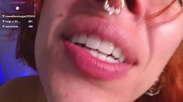 bri_von_dhara__ webcam