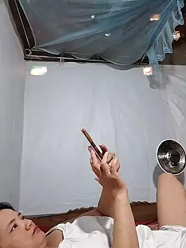 BigAss-69 webcam