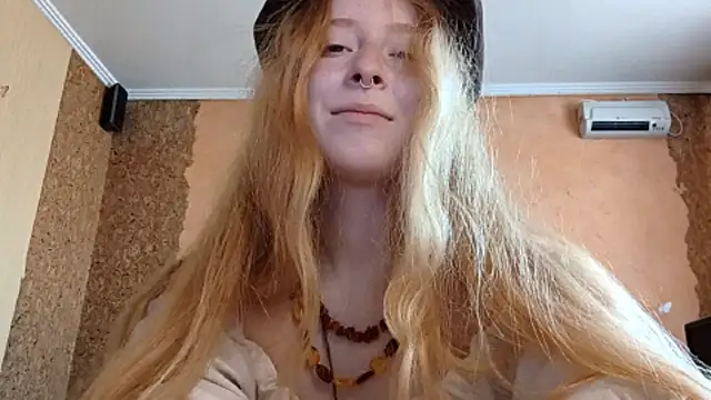 katevibe_01 - KateVibe_01's free webcam