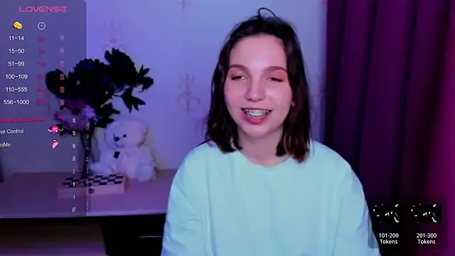 KindHazelHere_ webcam