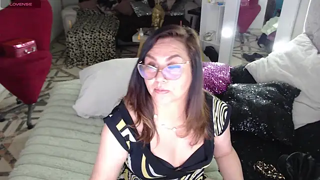 Myrnasexxx webcam
