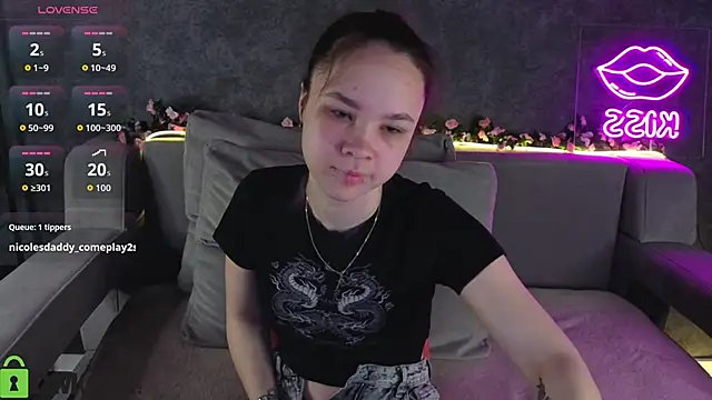 lori_bllossom - Lori_Bllossom's free webcam - UK Sex Cams