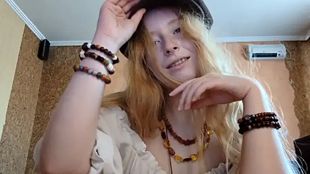 KateVibe_01 webcam