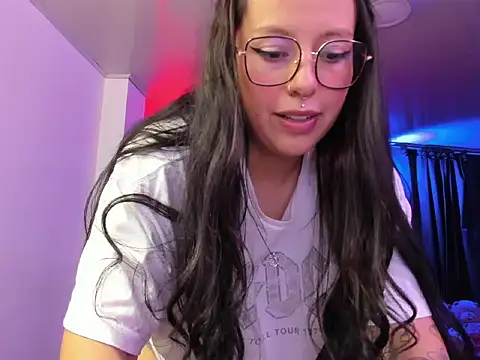 nataliasweet98 - Nataliasweet98's free webcam - UK Sex Cams