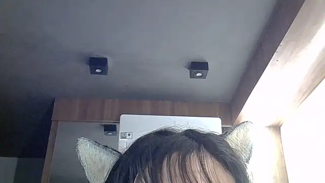 SkinnyKitten webcam