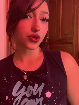 LilithMonette webcam