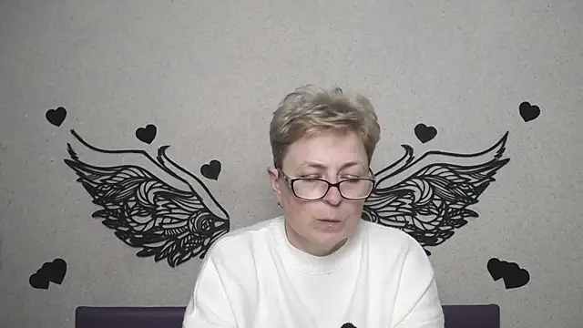 EmiliaGree live sex cam