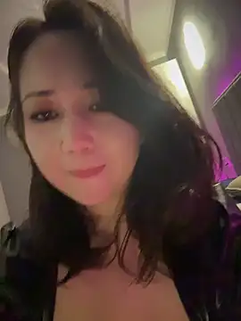 Webcam Model (JoyFulLicss)  is live.Free join now!