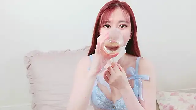 chat__miyu (F young) - 下着姿になります😋