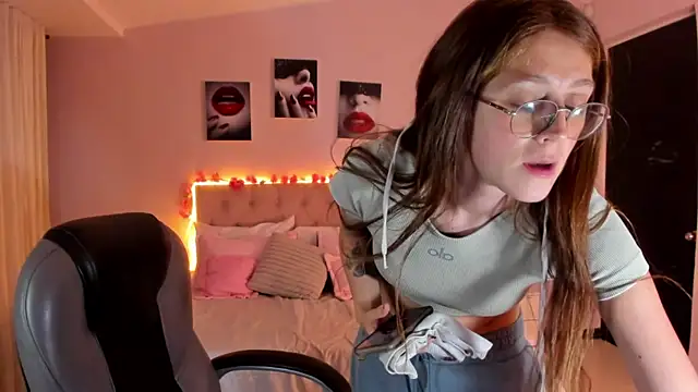 Emily_Warren_ webcam