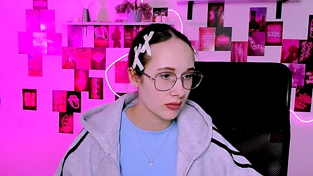 mona_cloud webcam