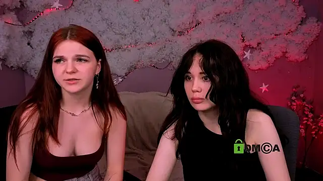 riley_sanders webcam