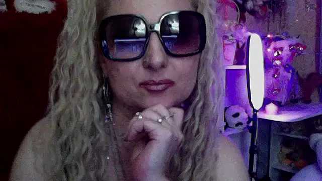 xHot_Amazonq webcam