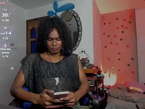 LaGoldenBitch webcam