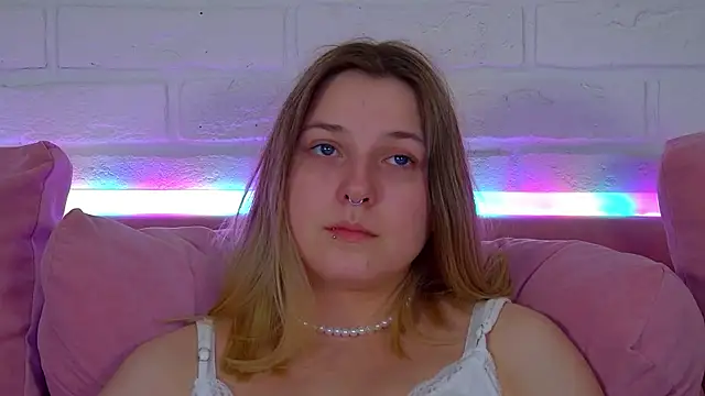 TinnaBurton webcam