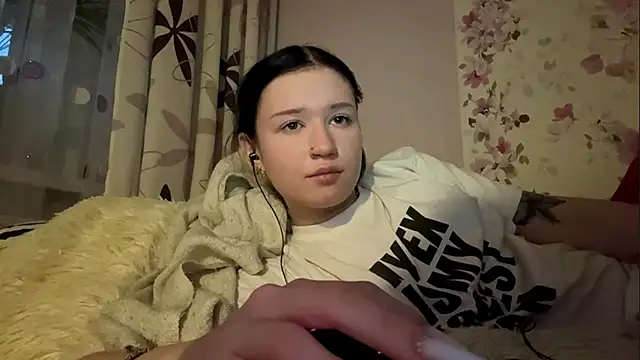 ReneeBossi webcam