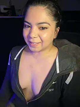 kimmiakiss22 webcam